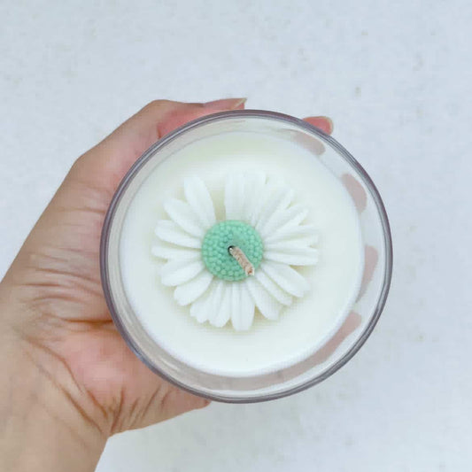 Daisy | 100% Soy Wax | Artisanal Large Candle