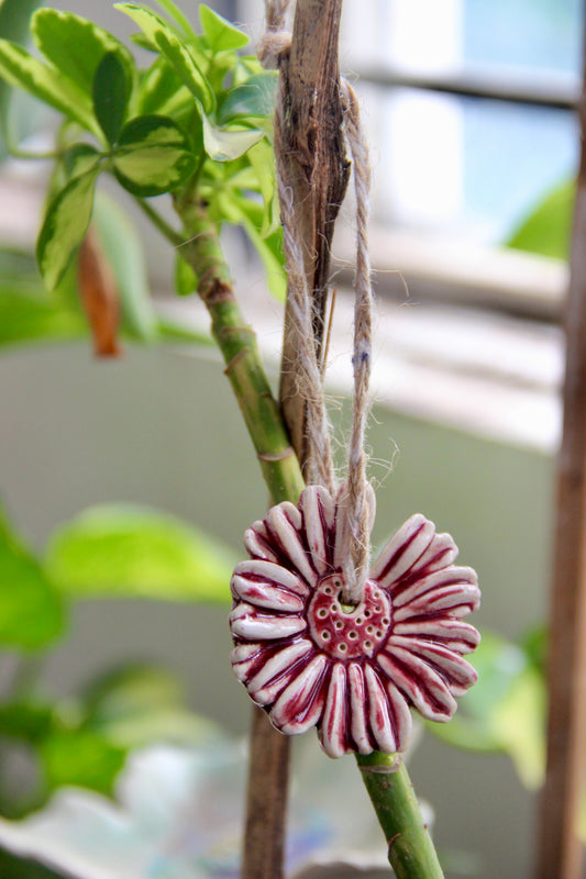 Ceramic Daisy Garden Charm | Red