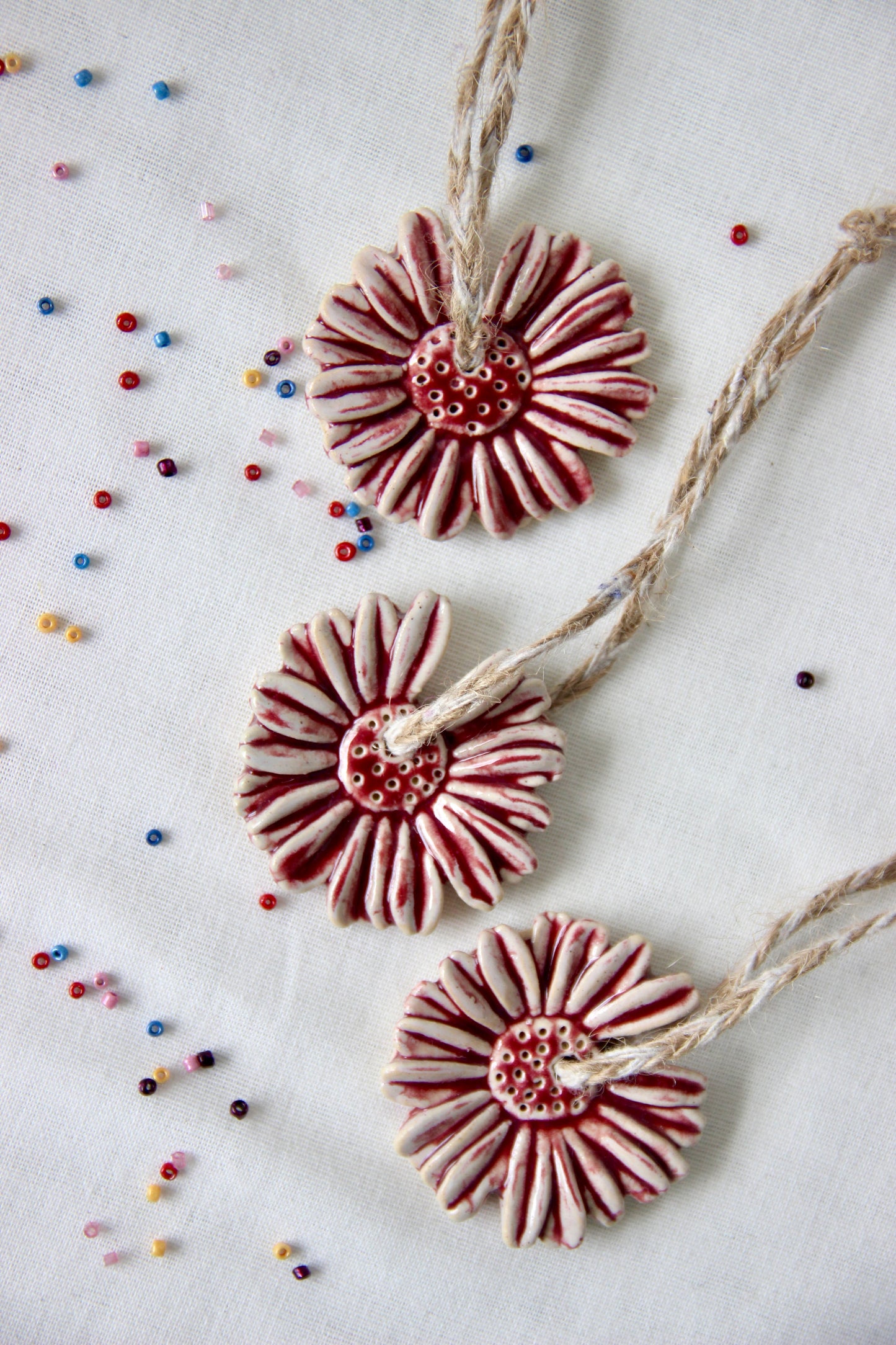 Ceramic Daisy Garden Charm | Red
