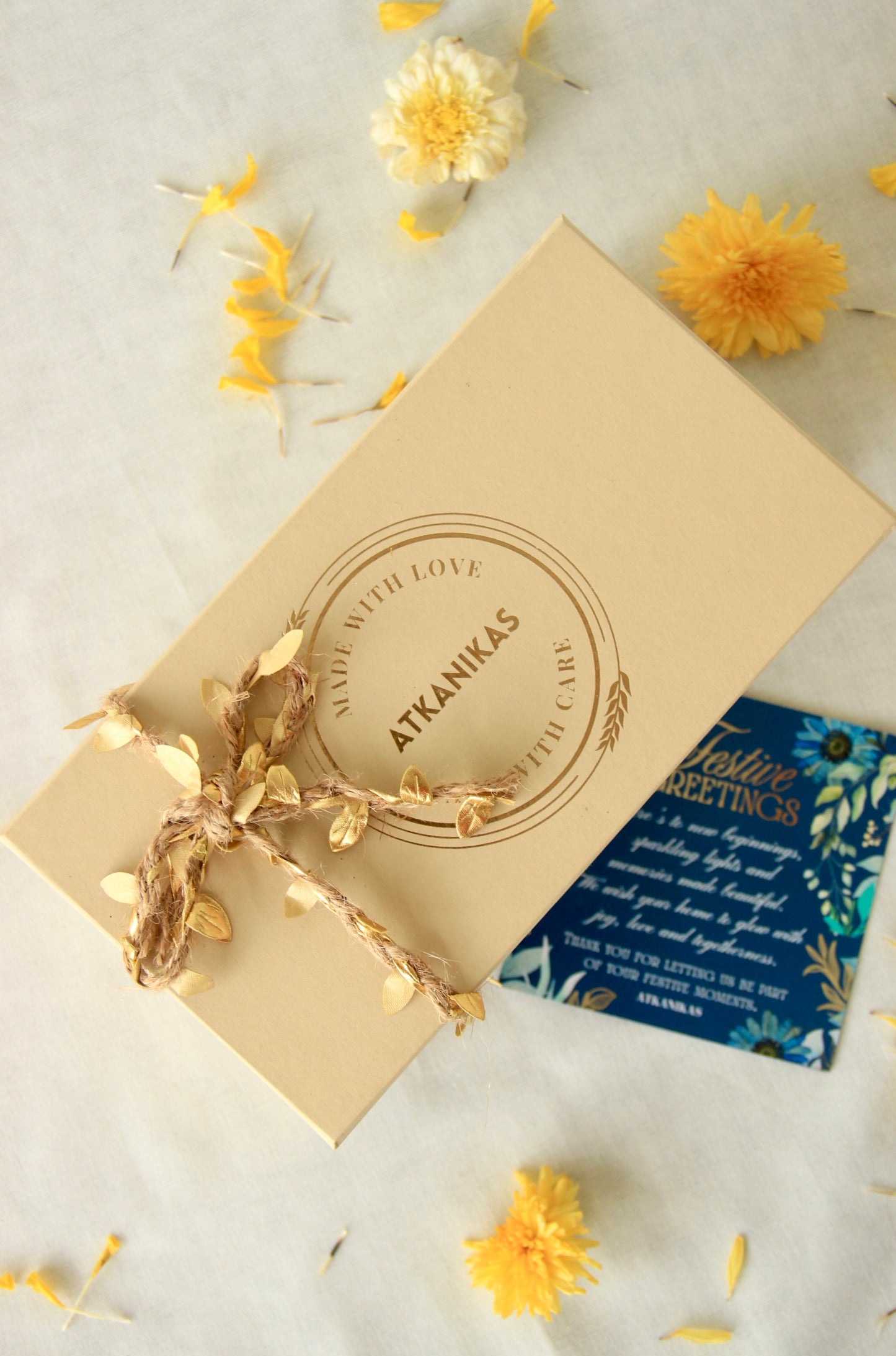 Light and Delight Mini Festive Box