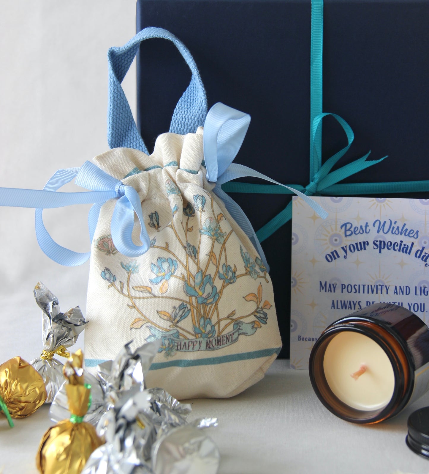 Happy Moments Gift Box