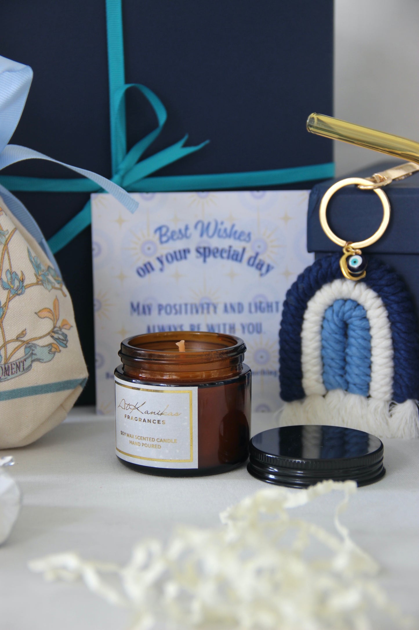 Happy Moments Gift Box