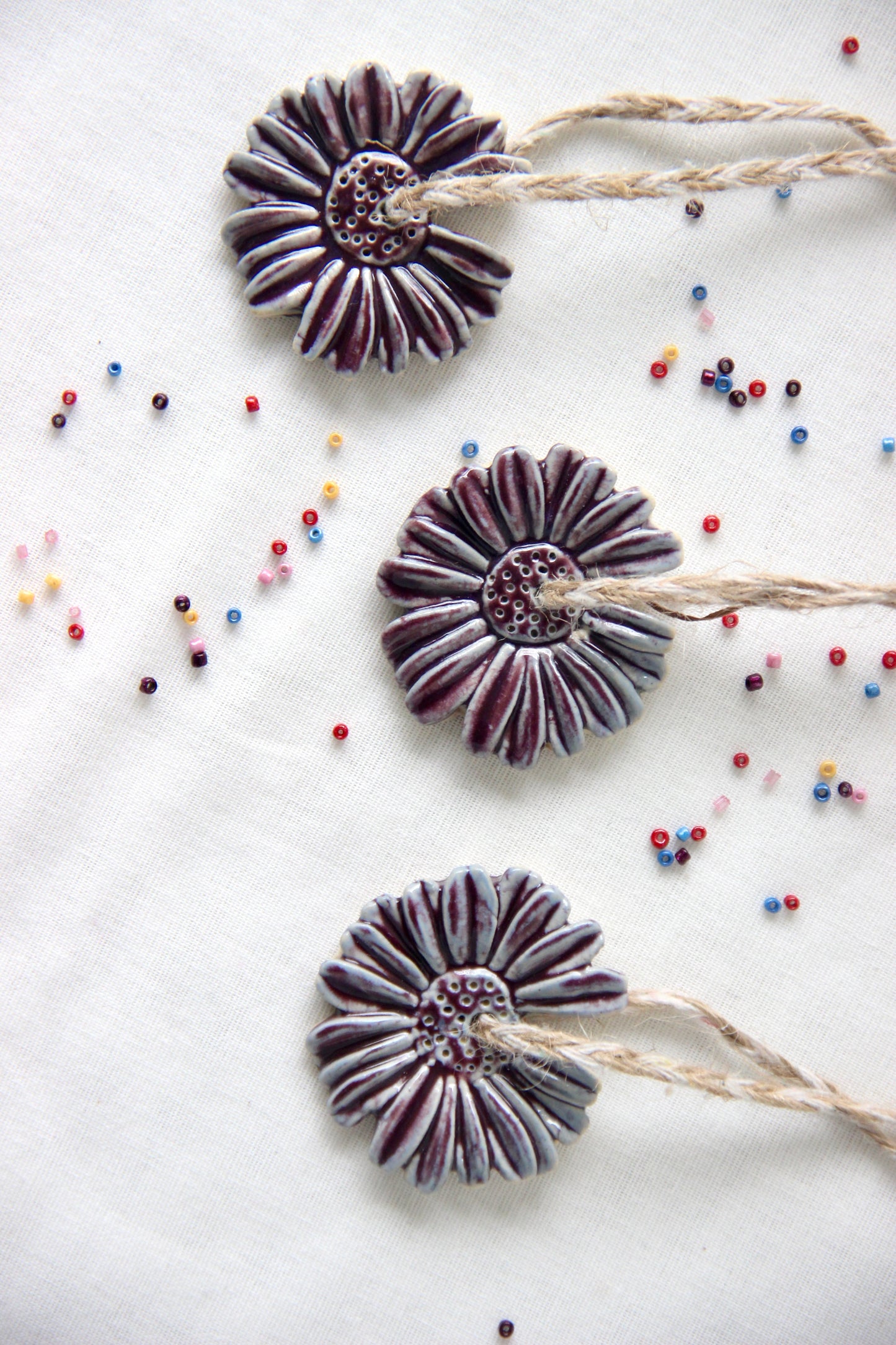 Ceramic Daisy Garden Charm | Grape