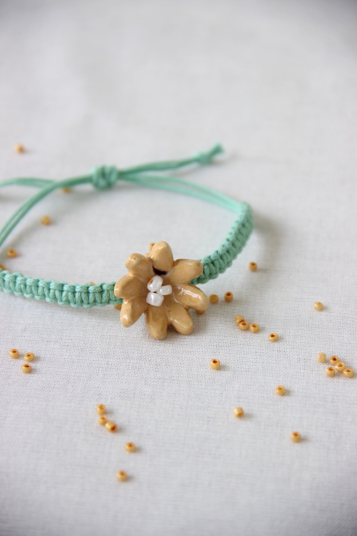 Bloom Charm Single Rakhi | Honey Petal