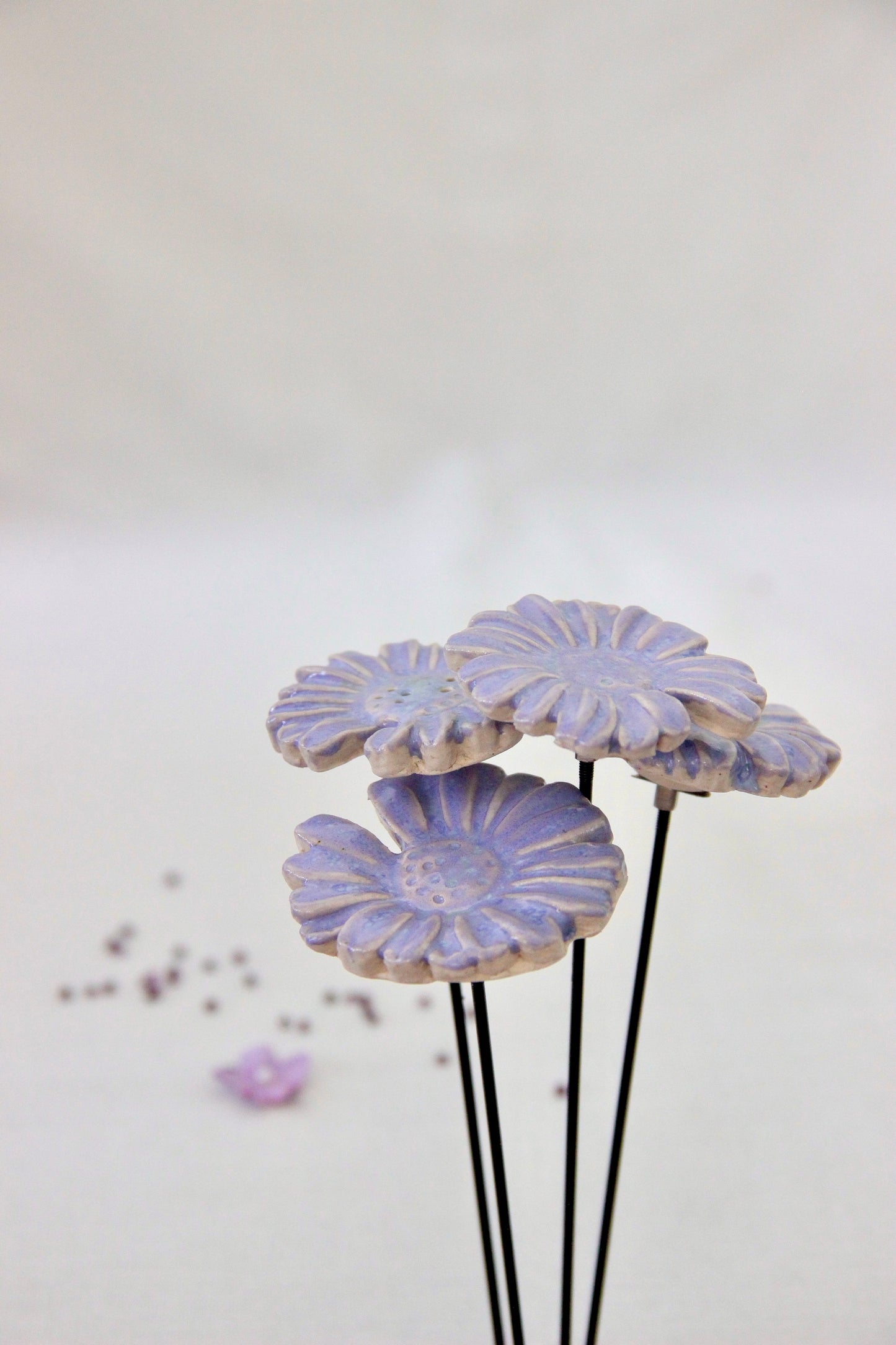 Daisy Ceramic Flower Stick | Lavender Bloom