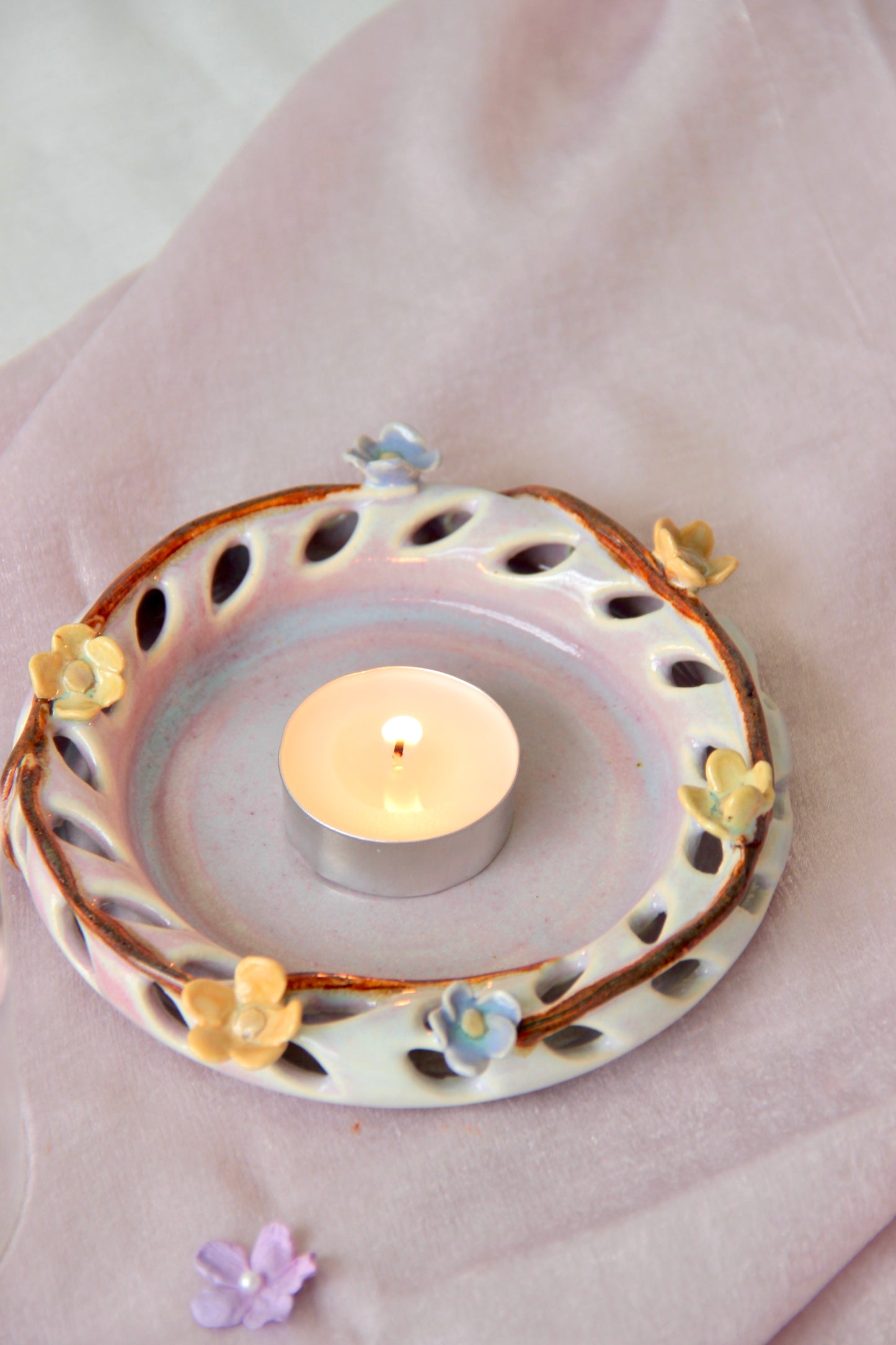 Halo Tabletop Tealight Holder with Glass | Blossom