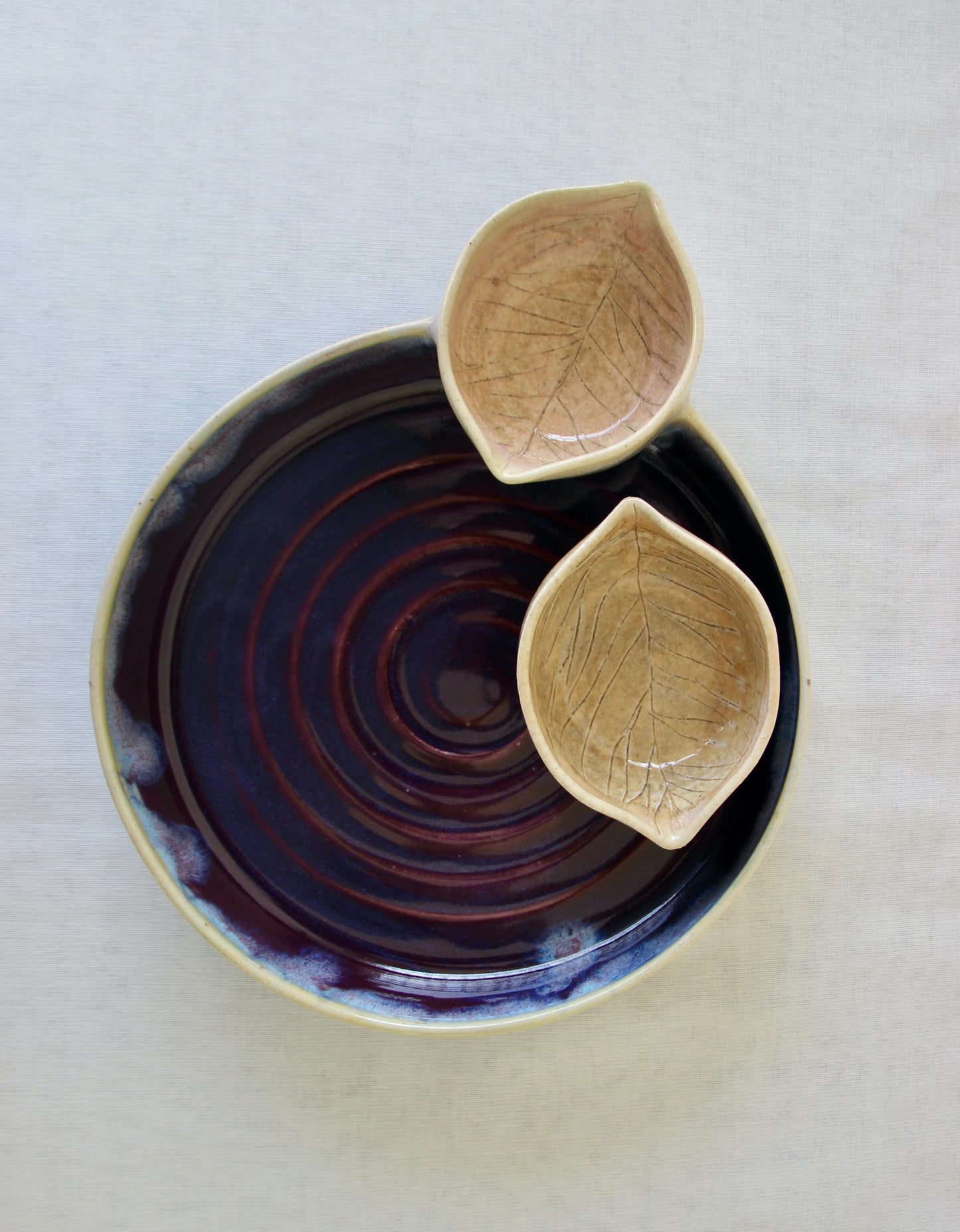 Ceramic Leaf Platter | Deep Purple