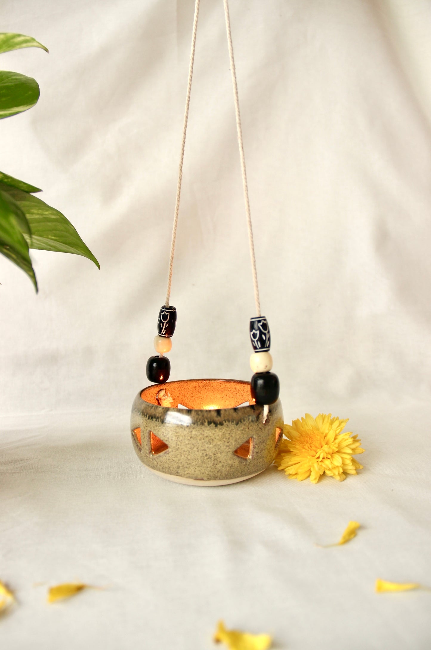 Hanging Aura | Ceramic Tealight Holder