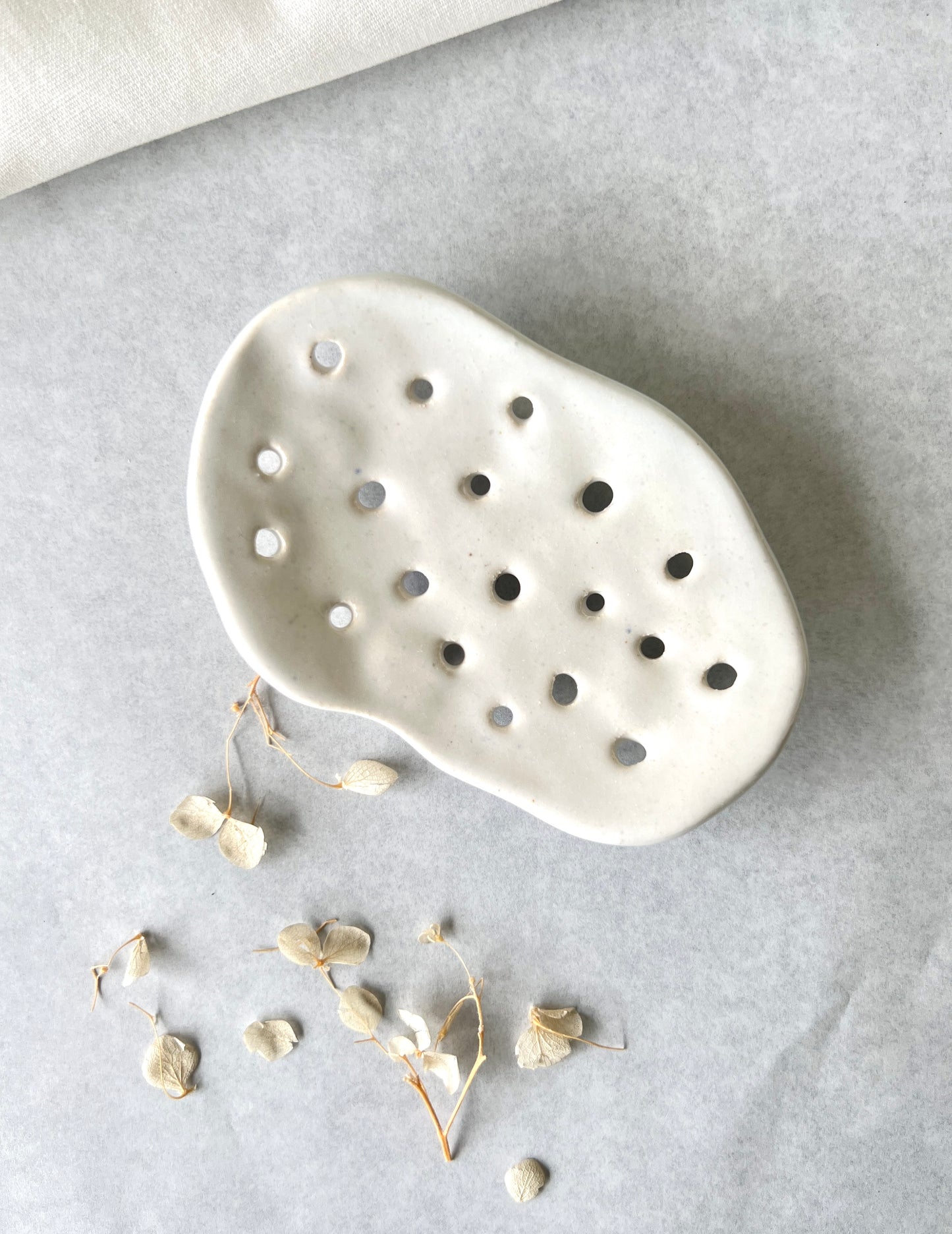 Ceramic Soap Dish | White