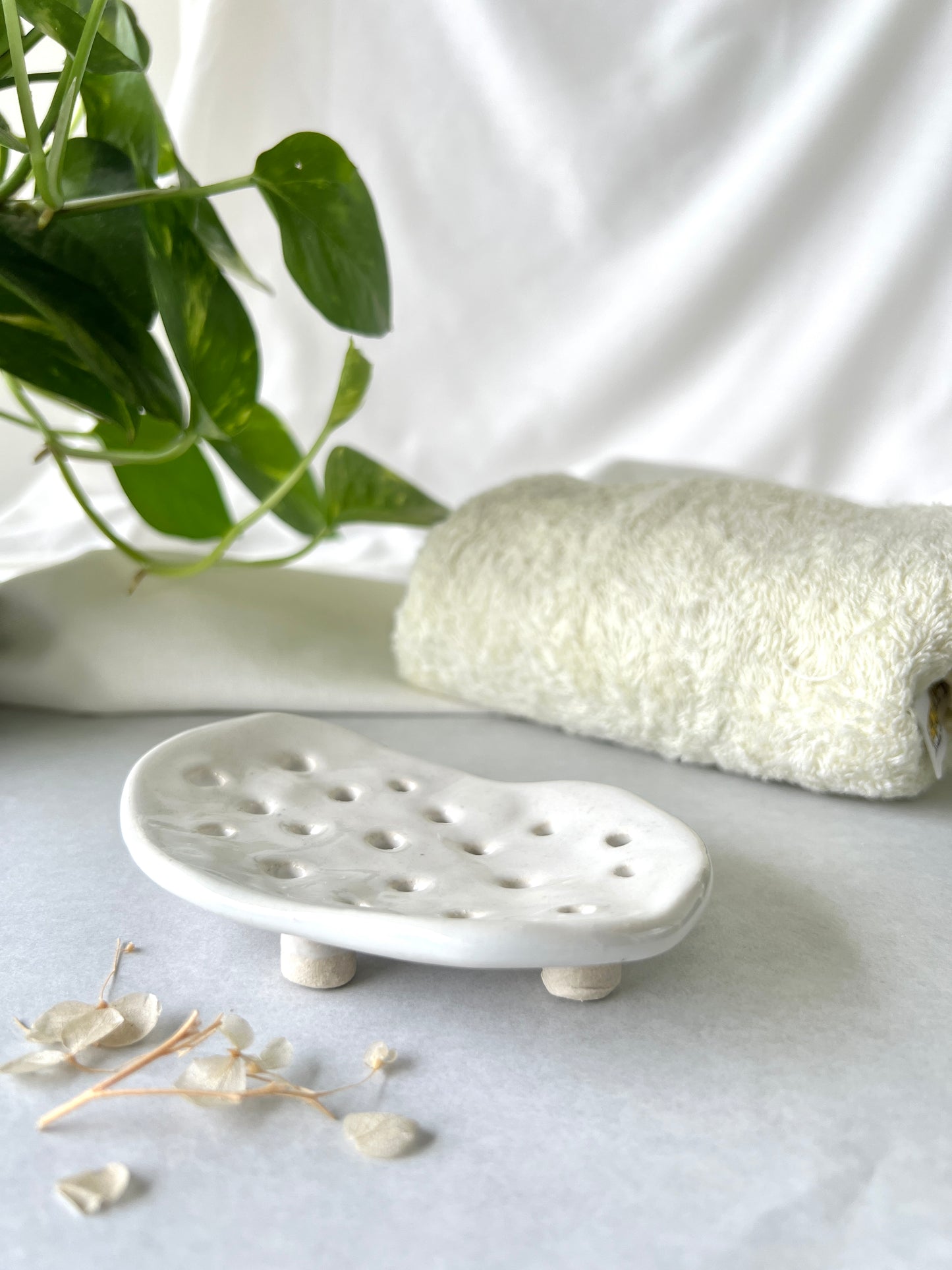 Ceramic Soap Dish | White