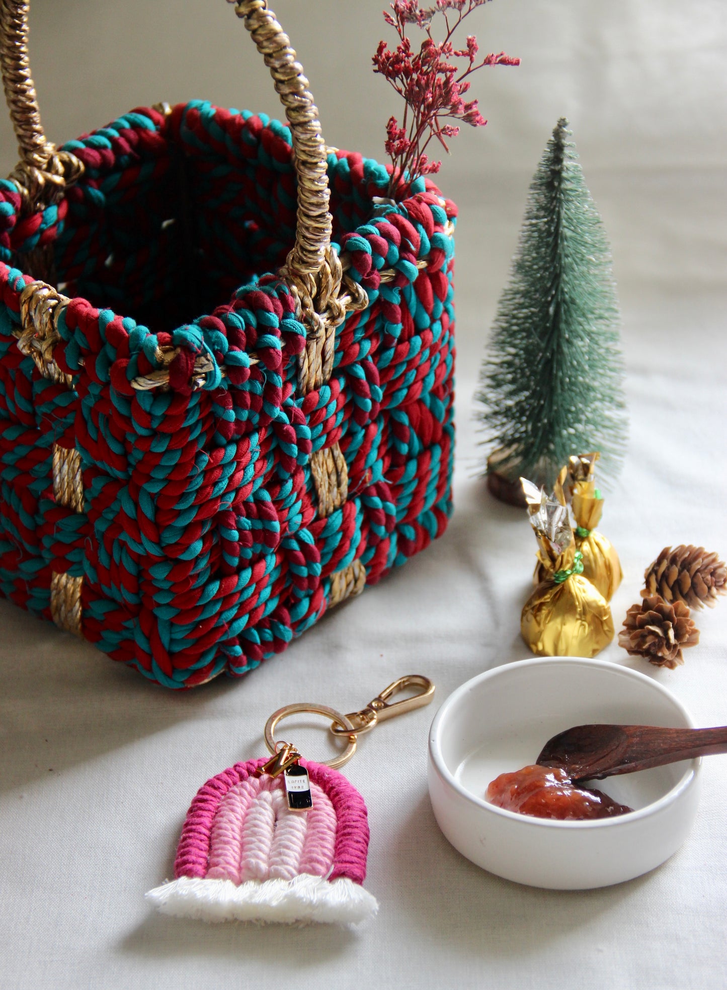Holiday Hues | Handcrafted Christmas Hamper